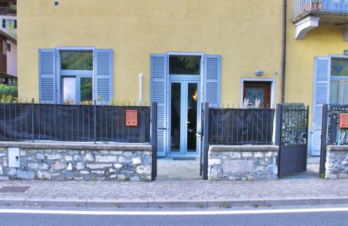 Cima Apartamento | The Painter's Nest with Private Lake Garden