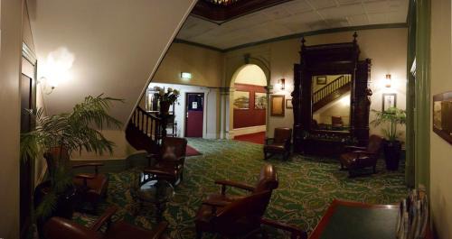 Kalgoorlie Hotel | The Palace Hotel Kalgoorlie