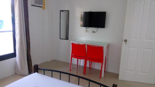 Muntinlupa Hotel | The Palines ApartHotel near Palazzo Verde Evia Mall