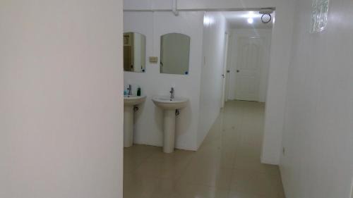 Muntinlupa Hotel | The Palines ApartHotel near Palazzo Verde Evia Mall