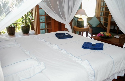 Ngwe Saung Hotel | The Palm Beach Resort