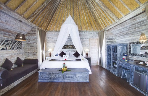 Mushroom Bay Hotel | The Palm Grove