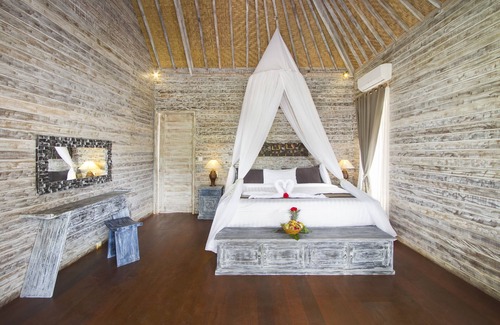 Mushroom Bay Hotel | The Palm Grove