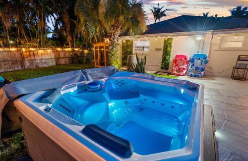 Lake Clarke Shores Casa | The Palm Luxe Retreat