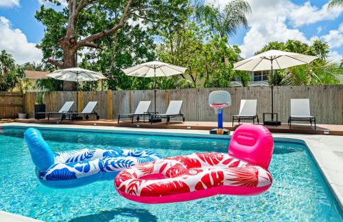 Lake Clarke Shores Casa | The Palm Luxe Retreat