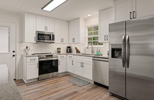 Jekyll Island Casa | The Palm - Renovated w/ Game Room!