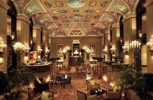 The Loop Hotel | The Palmer House Hilton