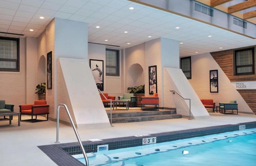 The Loop Hotel | The Palmer House Hilton