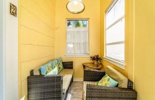 Downtown Boca Grande Historic District Casa | The Palmetto Inn - Redfish - 1 Bedroom Queen Suite