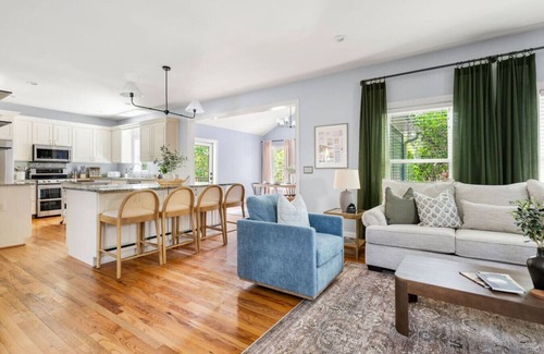 Mount Pleasant Casa | The Palmetto Pool House | 4 BR + Arcade Room
