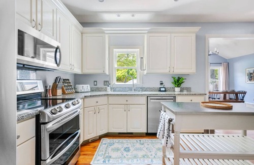 Mount Pleasant Casa | The Palmetto Pool House | 4 BR + Arcade Room