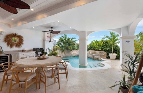 Old Trees Bay Apartamento | The Palms at Old Trees, Paynes Bay by Personal Villas - Beachfront, Plunge Pool
