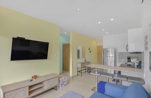 Bejuco Condominio | The Palms: Beachfront Condo with AC and pools!