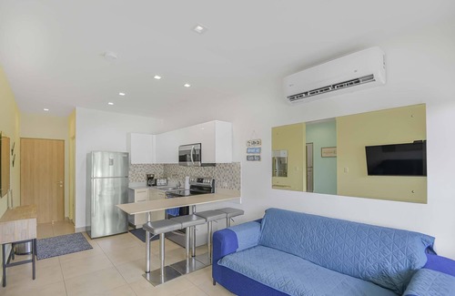 Bejuco Condominio | The Palms: Beachfront Condo with AC and pools!