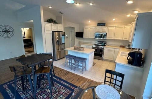 Briar Meadow Casa | The Palms. Luxurious, pool, view