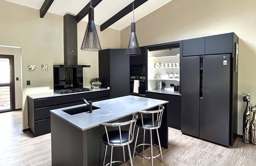 Burnt Pine Casa | The Palms