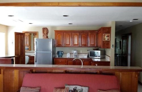 San Pedro Apartamento | The Palms Oceanfront Suites