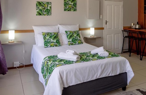 Fichardt Park Casa | The Palms Overnight Accommodation
