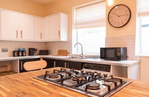 Redcar Casa | The Parade -Corner Plot Getaways