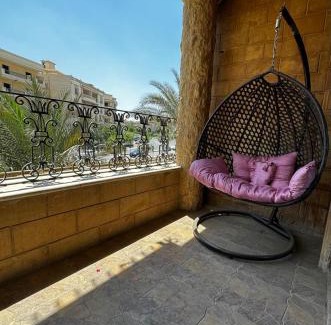The 5th Settlement Apartamento | The Paris SuiteInn Villa 160