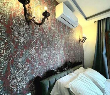 The 5th Settlement Apartamento | The Paris SuiteInn Villa 160