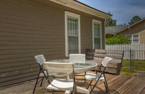 Columbus Casa | The Parkside Cottage Lakebottom Park at Doorstep!