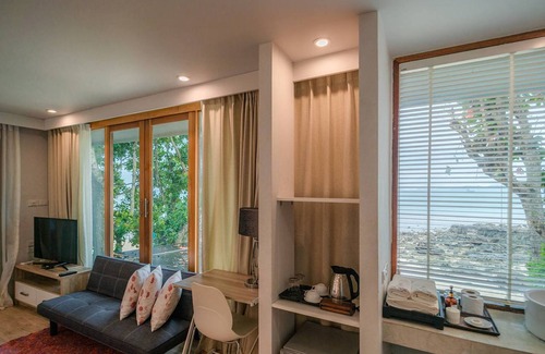 Nong Thale Hotel | The Parlour Krabi