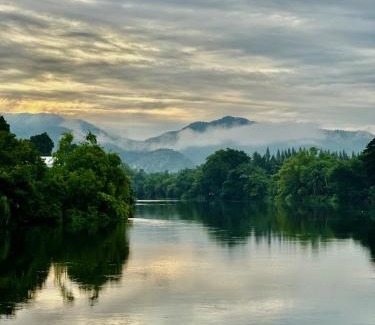 Kaeng Sian Villa | The Parrot Inn Kanchanaburi