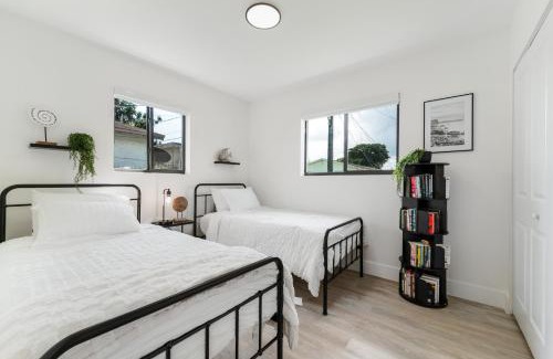 Homestead Casa | The Pass-Through 2 Brand New Modern Villa