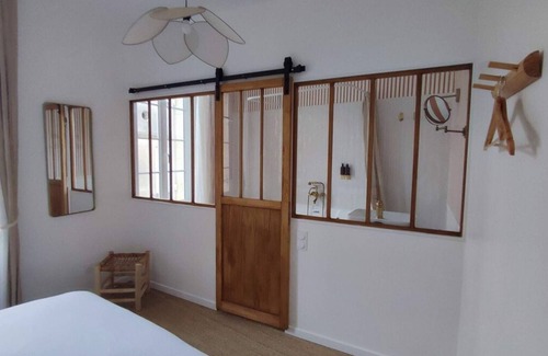 Fronsac Casa | The pavilion