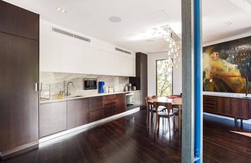 Picnic Bay Casa | The Pavilions - spectacular home with amazing Coral sea views
