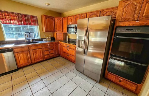 Susanville Casa | The Peaceful Escape: hiking, fishing, snow skiing. Sleeps 12