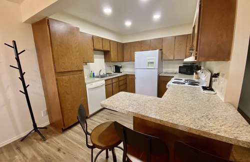 Brookings Casa | The Peaceful Pelican is close to town and just a 5 min walk to the beach!