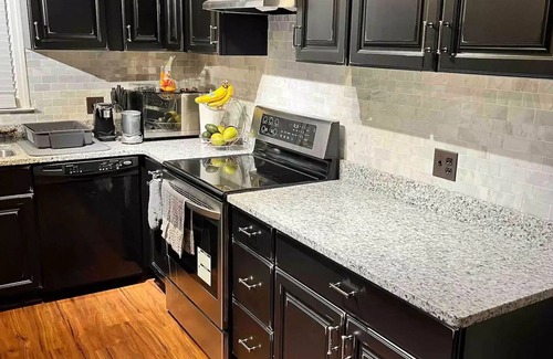 Goldsboro Casa | The Peach Palace