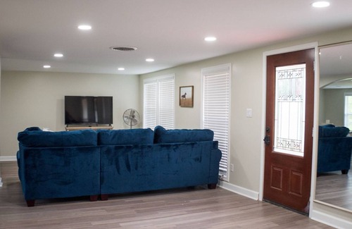 Lake Charles Casa | The Peacock Nest