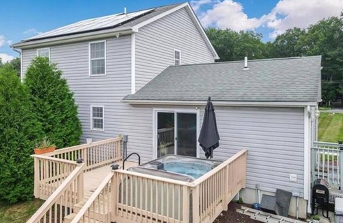 Jim Thorpe Casa | The Peak Escape - Jim Thorpe, 3 Bed, 3 bath home with private hot tub