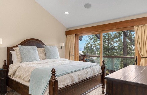 Lake Forest Casa | The Pear House by Tahoe Mountain Properties