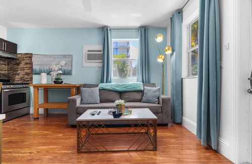Hollywood Hotel | The Pearl Beachside Apartments on Hollywood Beach Broadwalk