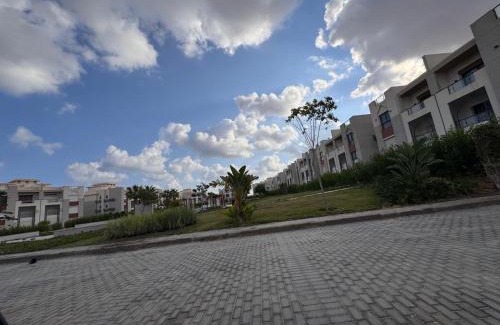Ad-Dab'ah Apartamento | The Pearl Chalet Gaia Resort Ground floor with garden