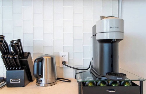 Pico Apartamento | The Pearl Coast Luxury 2BR Santa Monica Escape – Rooftop Pool, Gym & Sauna