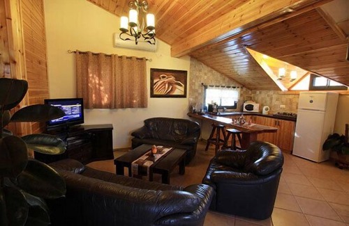Had Nes Cabina | The Pearl of the Golan - Pnina BaGolan