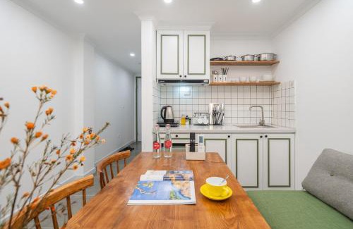 Thanh Nhan Apartamento | The Pearl River Hanoi-Stylish Loft with Rooftop Pool & Elevator-Near Old Quarter