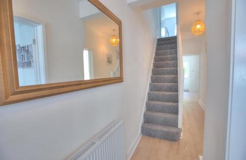 Bristol Apartamento | The Pearly White House