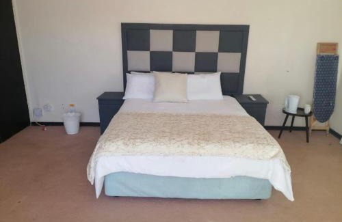 Carletonville Casa | The Pele Guest House