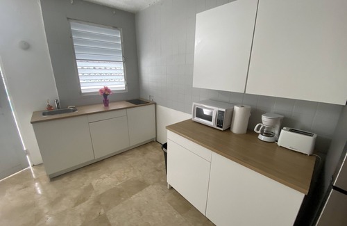 Isla Verde Casa | The Pelican Poshtel
