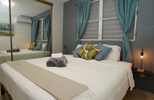 Isla Verde Casa | The Pelican Poshtel