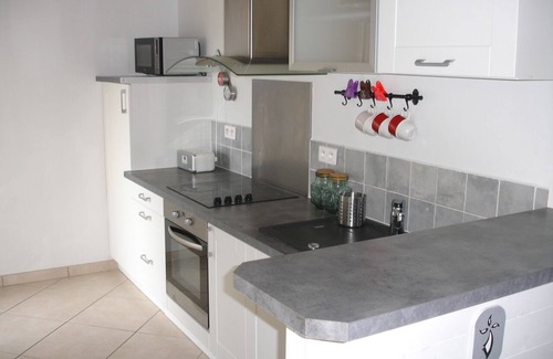 Primelin Casa | The Penn Ty Loch, a Small Fisherman's House Nestled in the Cove Loch