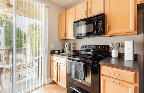 Downtown Akron Apartamento | The Penny Lane Suite