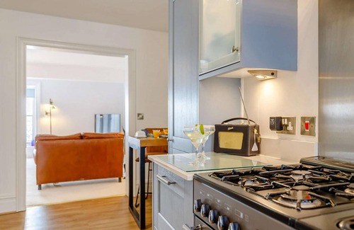 Aberdovey Apartamento | The Penthouse Apartment - Aberdovey- Spectacular Beach Views - Free Parking