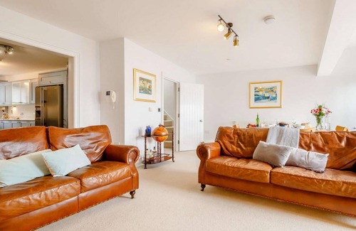 Aberdovey Apartamento | The Penthouse Apartment - Aberdovey- Spectacular Beach Views - Free Parking